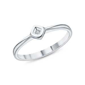 Серебряное кольцо с бриллиантами природными