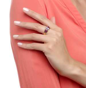 Золотое кольцо с бриллиантами природными, аметистами природными и рубинами природными
